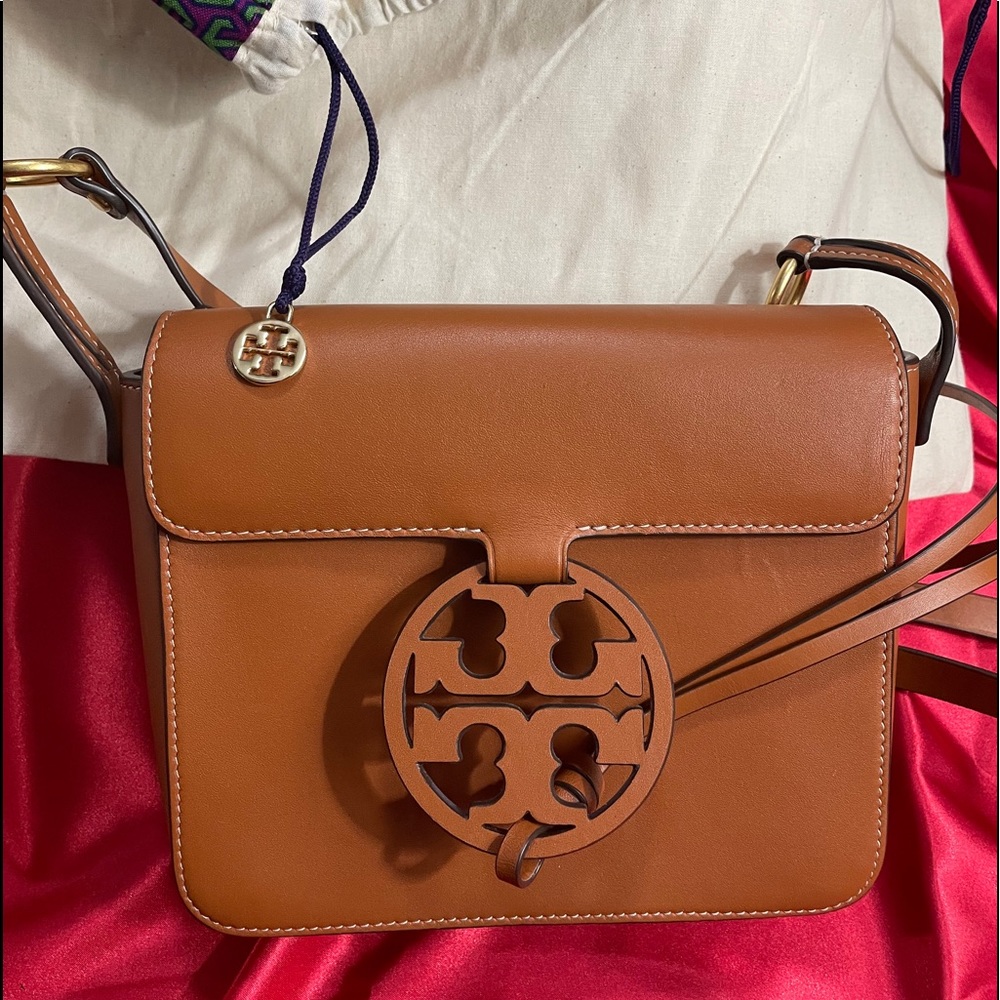 Tory Burch crossbody purse. NWOT. Brown leather.